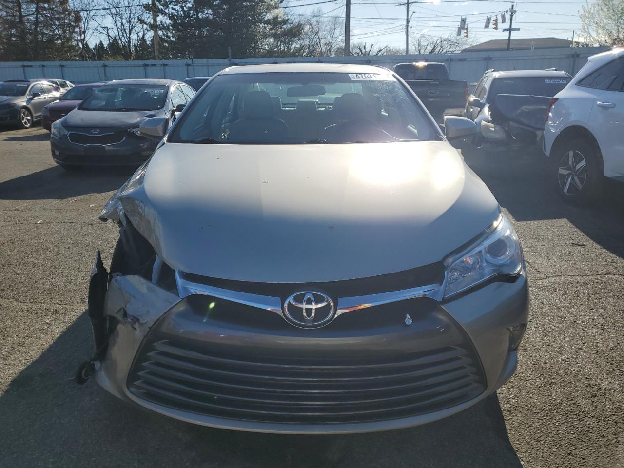 2017 TOYOTA CAMRY LE - Image 5