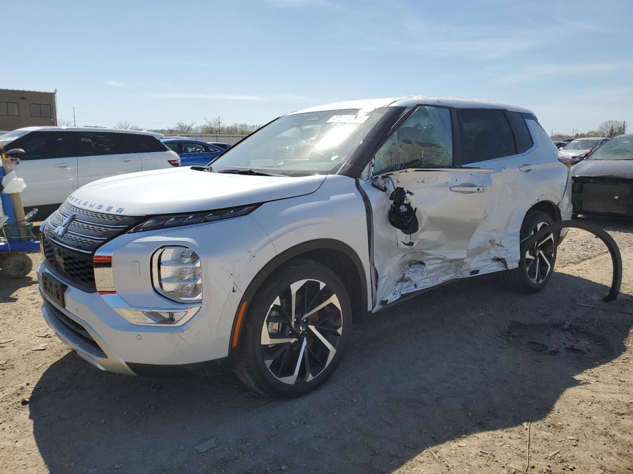 2023 MITSUBISHI OUTLANDER car image