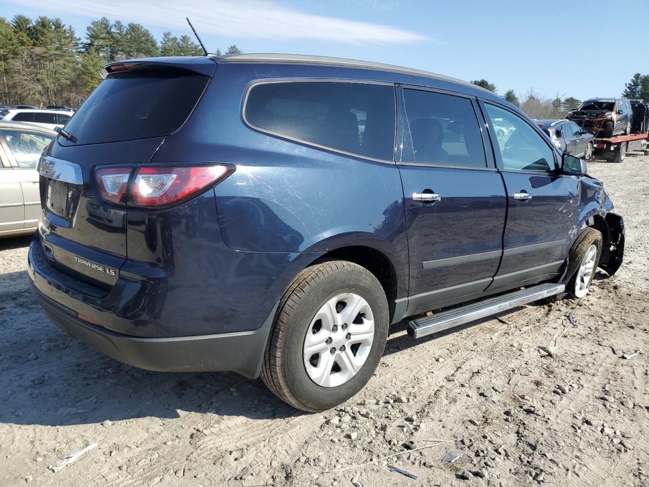 2015 CHEVROLET TRAVERSE L - Фото 3