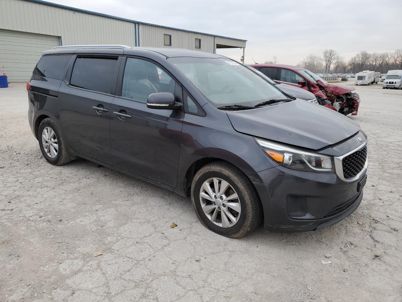 2016 KIA SEDONA LX - Image 4