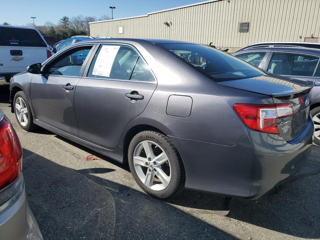 2014 TOYOTA CAMRY L - Image 2