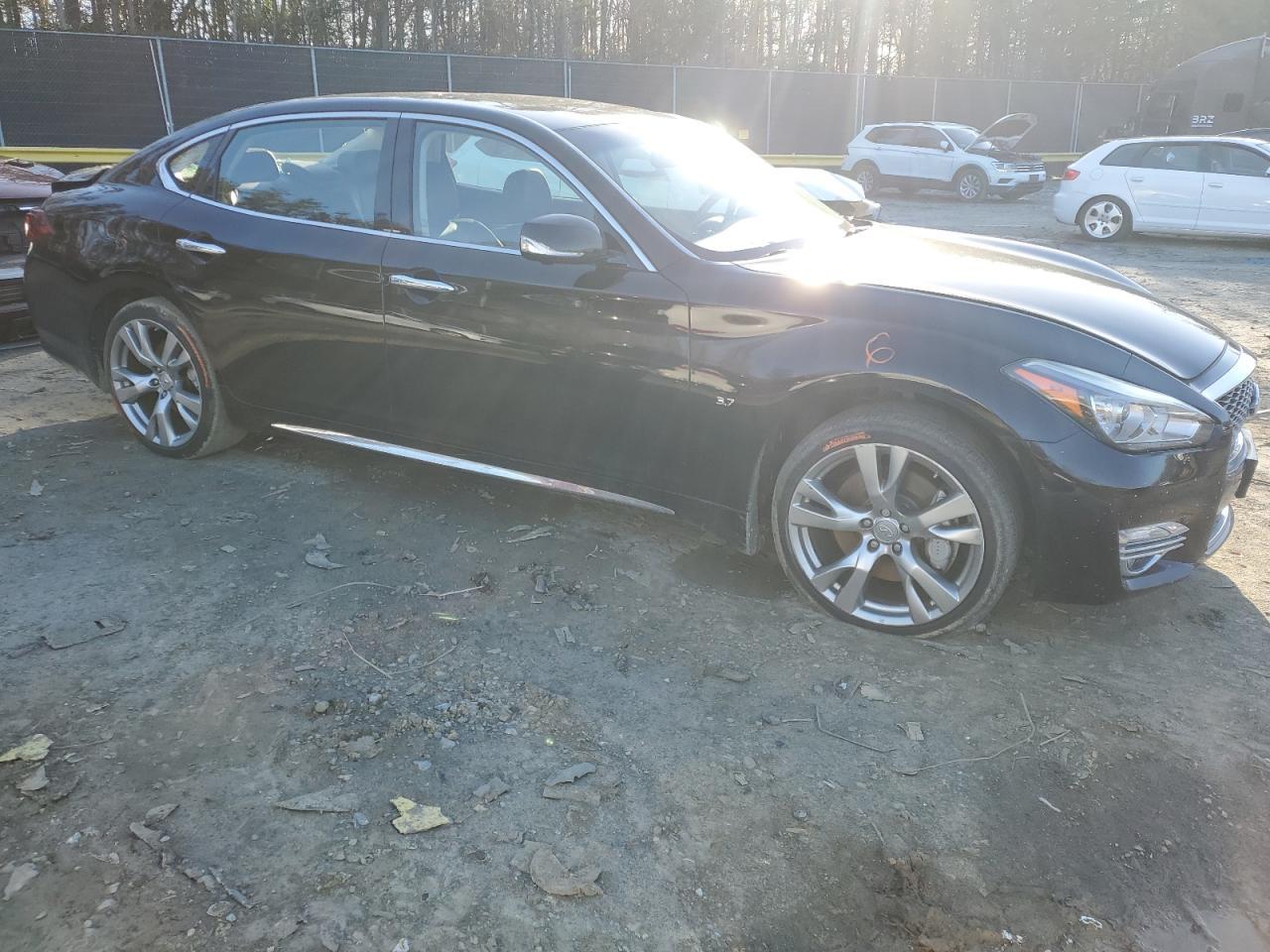 2015 INFINITI Q70L 3.7 - Image 4
