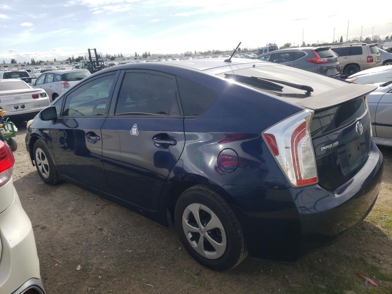 2013 TOYOTA PRIUS - Фото 2