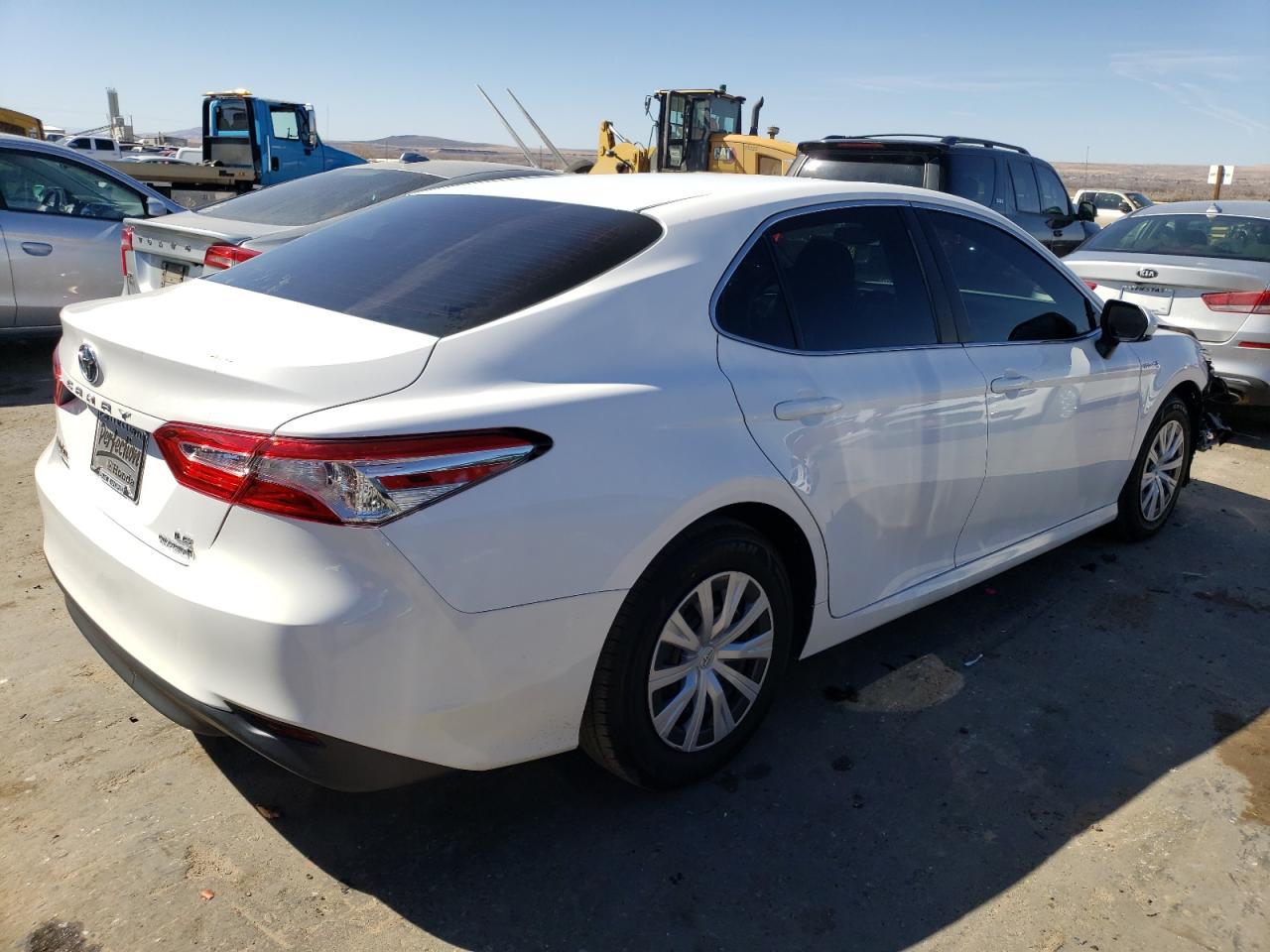 2018 TOYOTA CAMRY LE - Image 3
