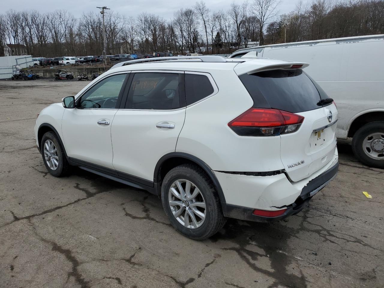 2017 NISSAN ROGUE S - Фото 2
