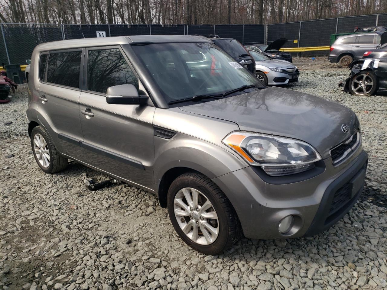2013 KIA SOUL + - Image 4