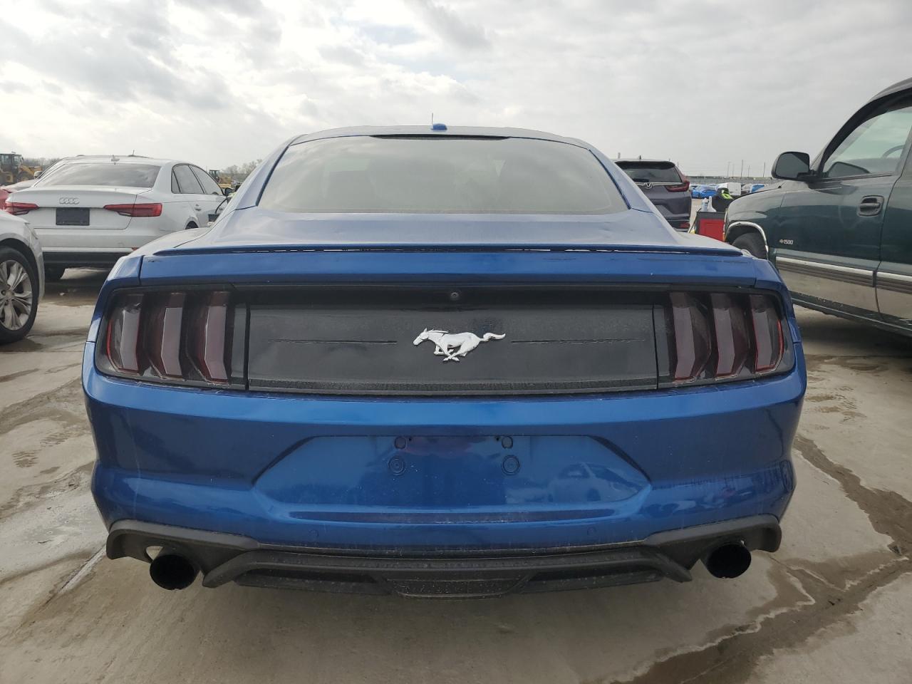 2018 FORD MUSTANG - Фото 6
