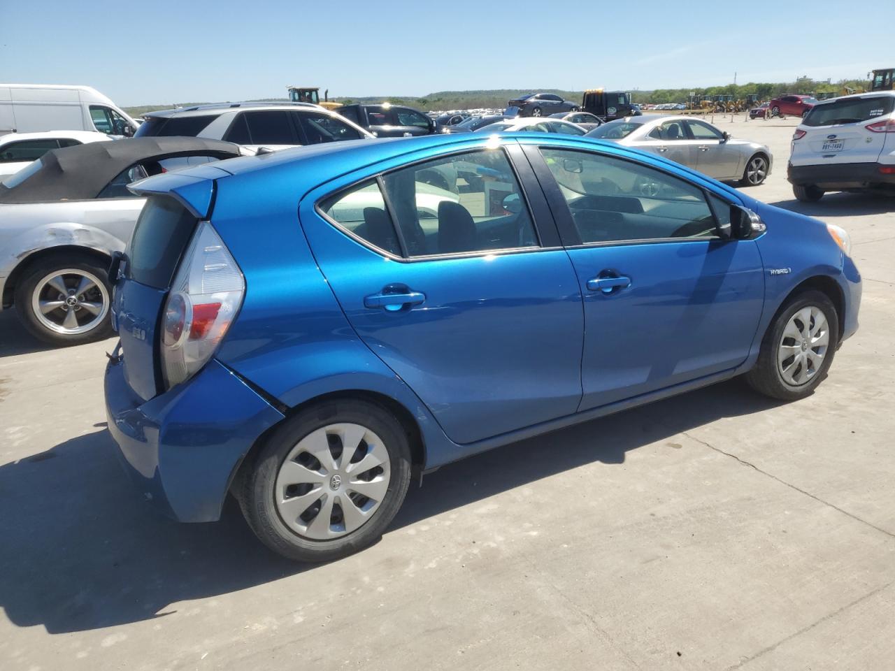 2013 TOYOTA PRIUS C - Image 3