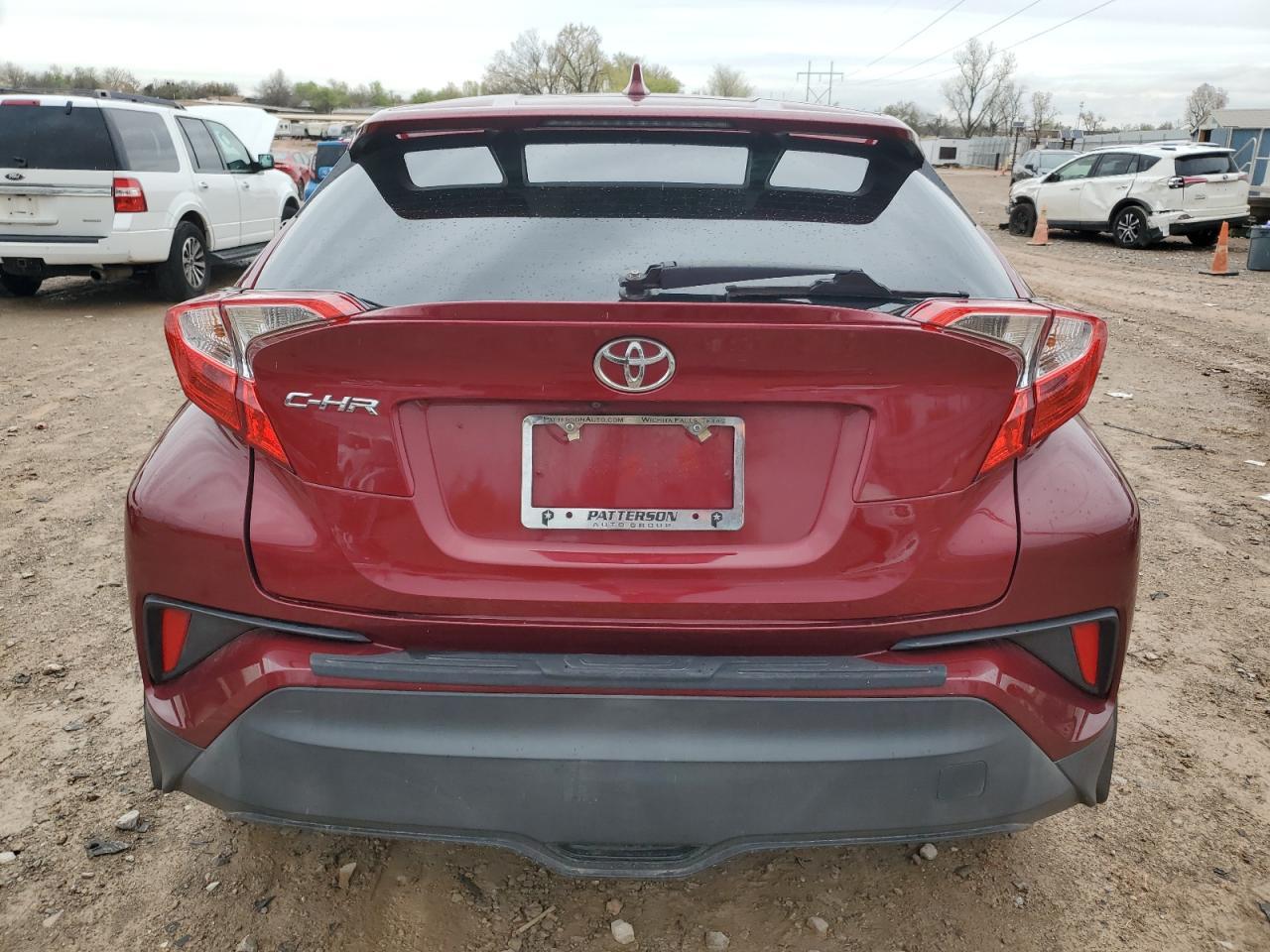 2018 TOYOTA C-HR XLE - Фото 6