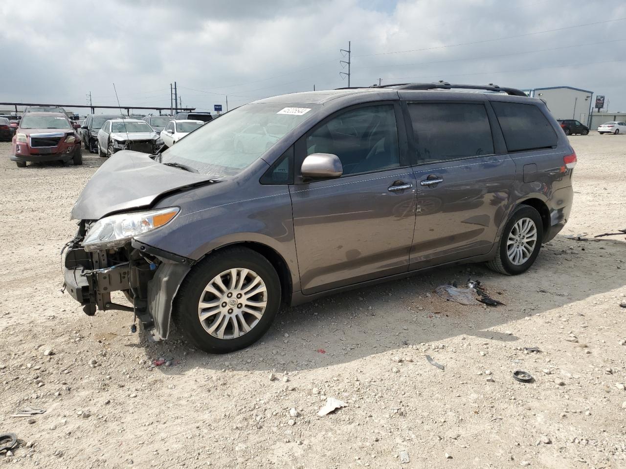 2014 TOYOTA SIENNA XLE car image