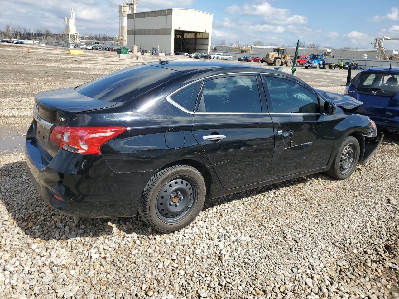 2017 NISSAN SENTRA S - Фото 3