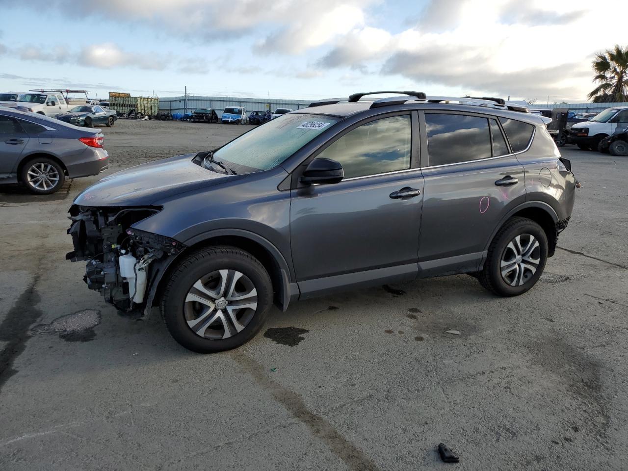 2018 TOYOTA RAV4 LE