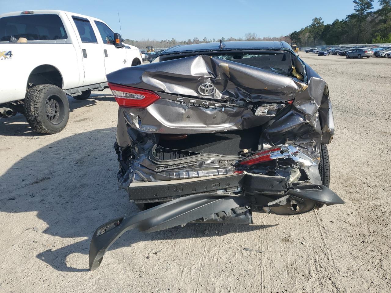 2019 TOYOTA CAMRY L - Image 6