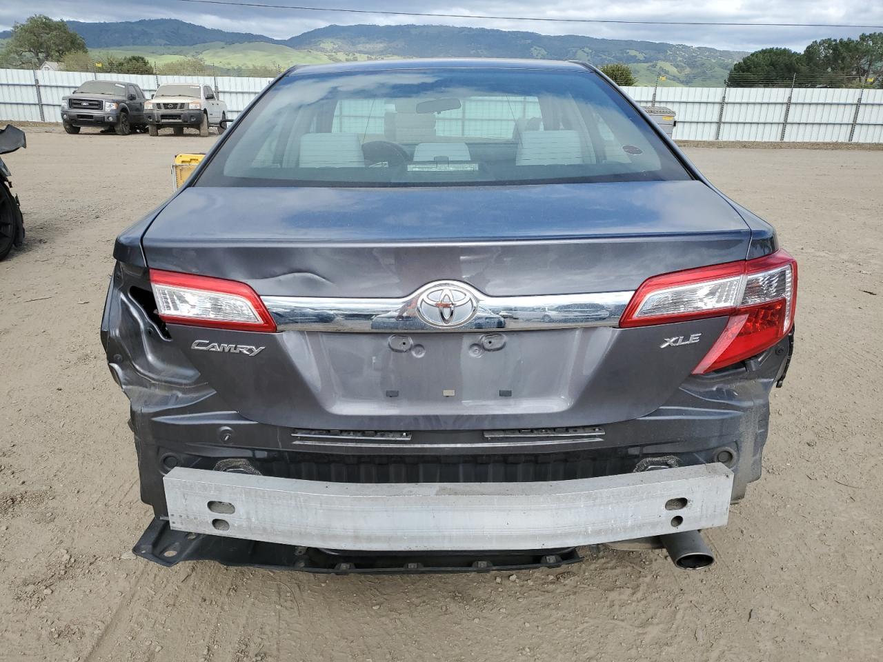 2013 TOYOTA CAMRY L - Фото 6