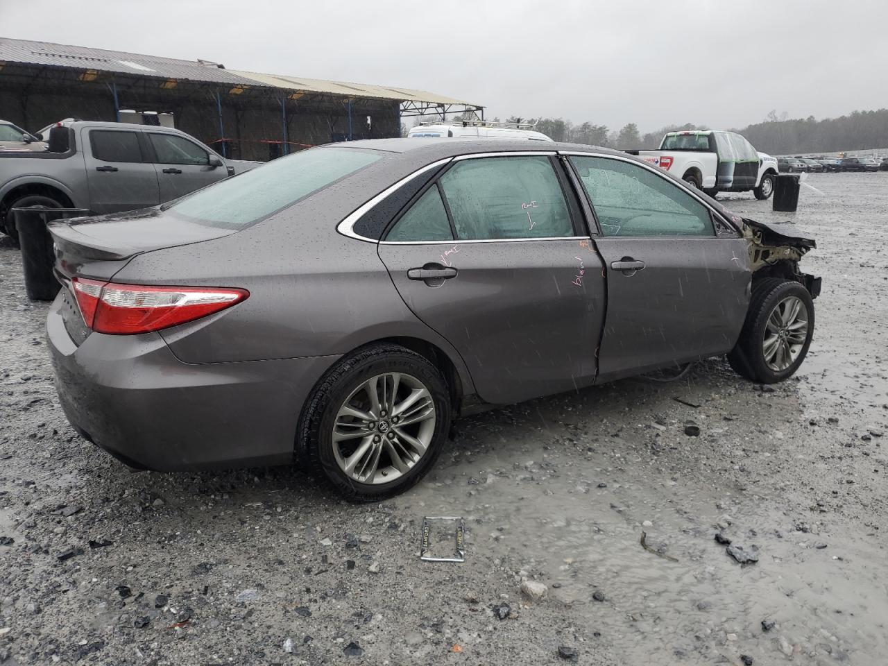 2016 TOYOTA CAMRY LE - Фото 3