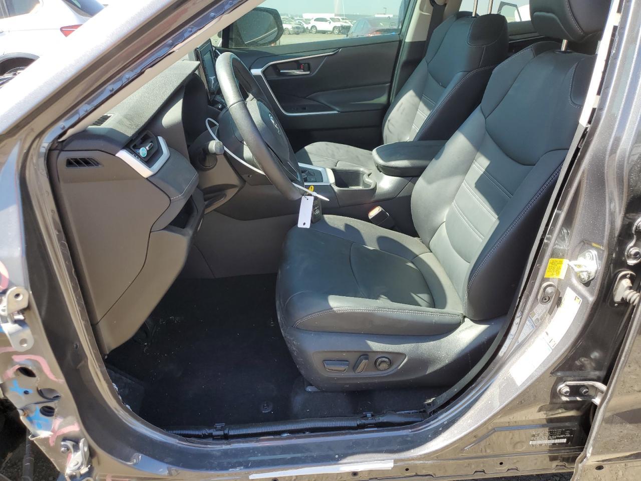2022 TOYOTA RAV4 XLE P - Image 7