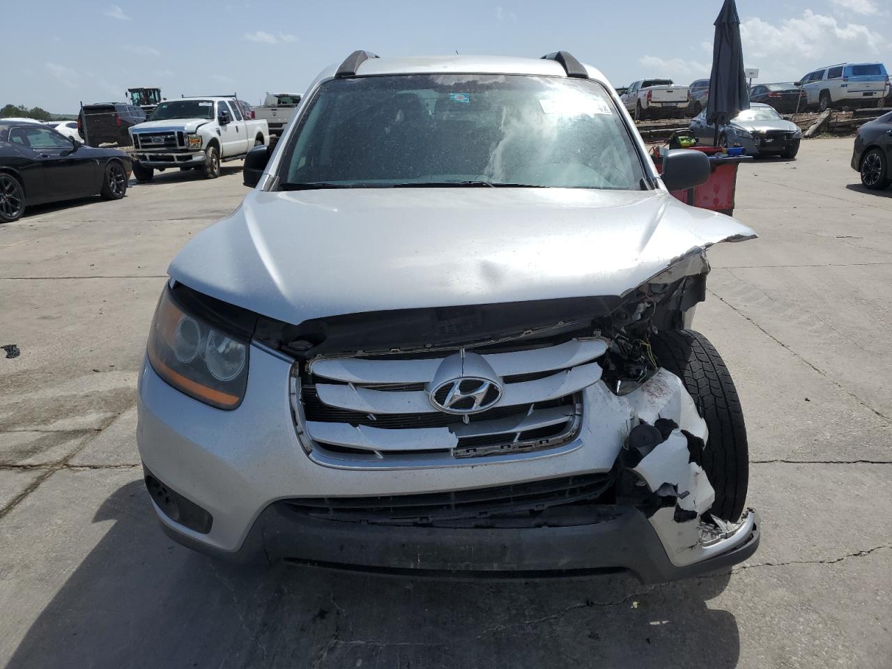 2011 HYUNDAI SANTA FE G - Image 5