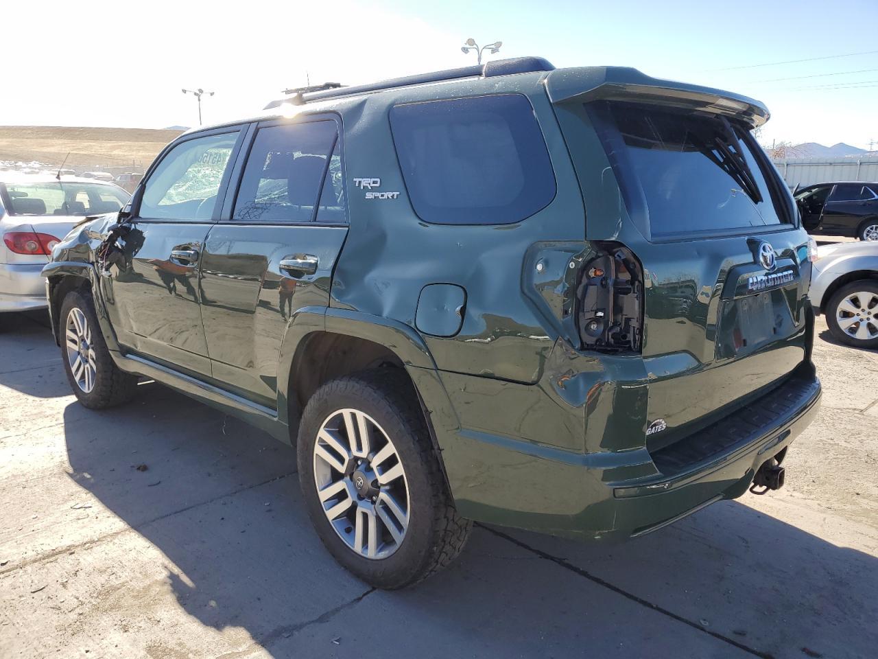 2022 TOYOTA 4RUNNER SR - Фото 2