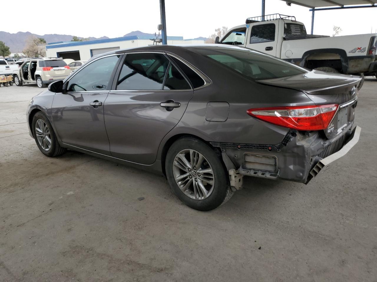 2015 TOYOTA CAMRY LE - Фото 2