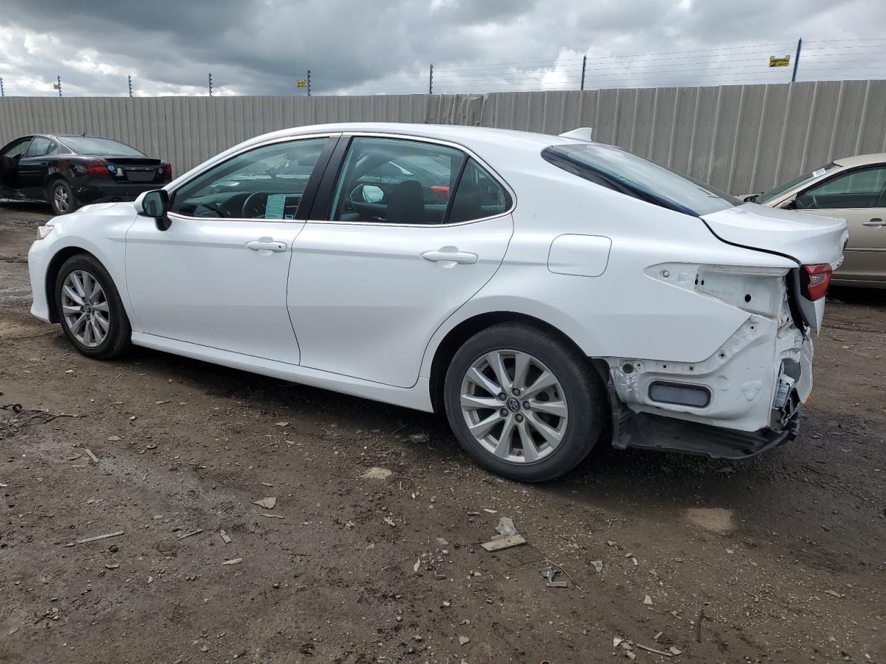 2019 TOYOTA CAMRY L - Фото 2