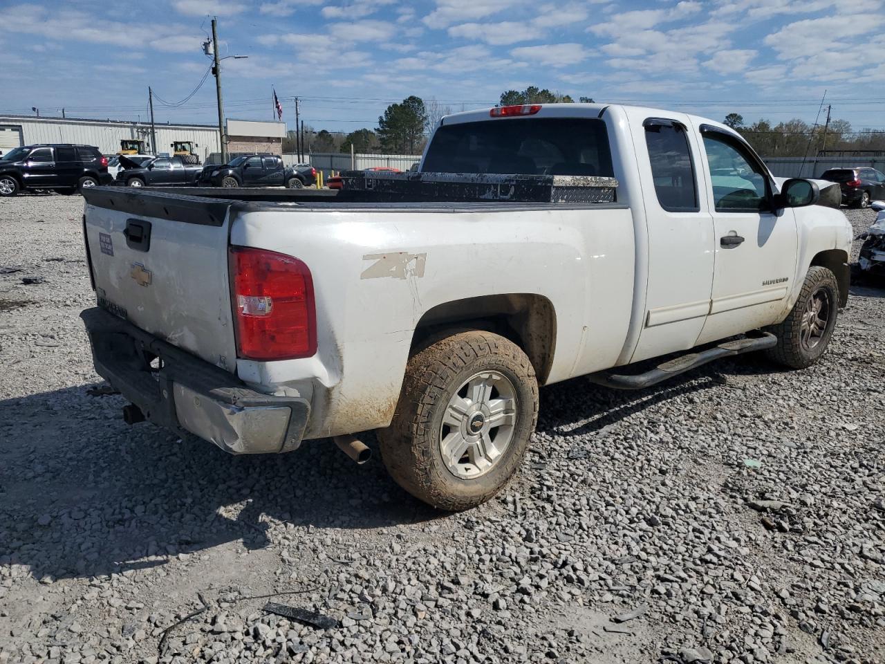 2012 CHEVROLET SILVERADO - Image 3