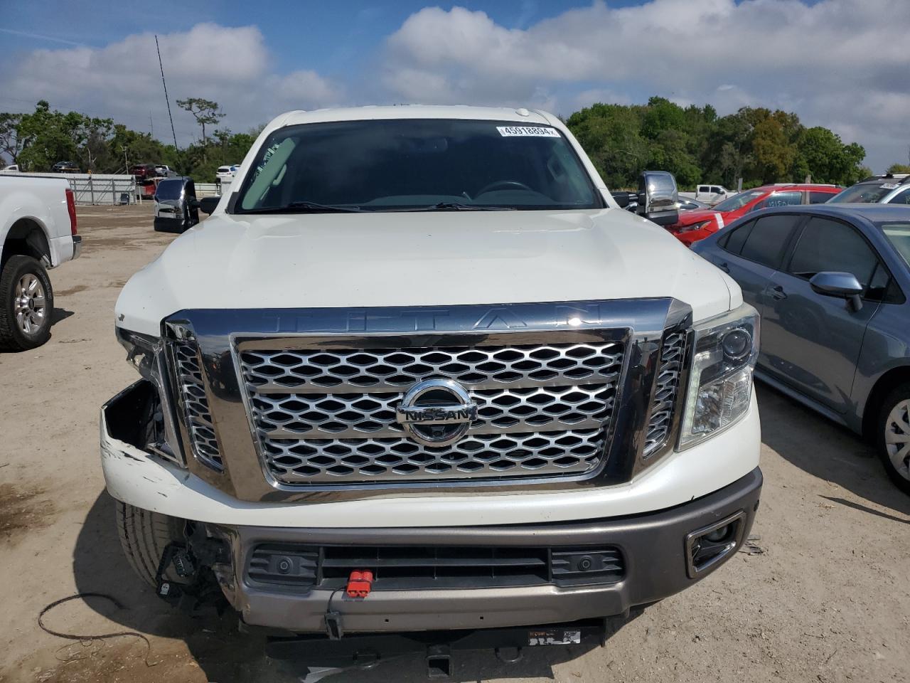 2017 NISSAN TITAN XD S - Фото 5