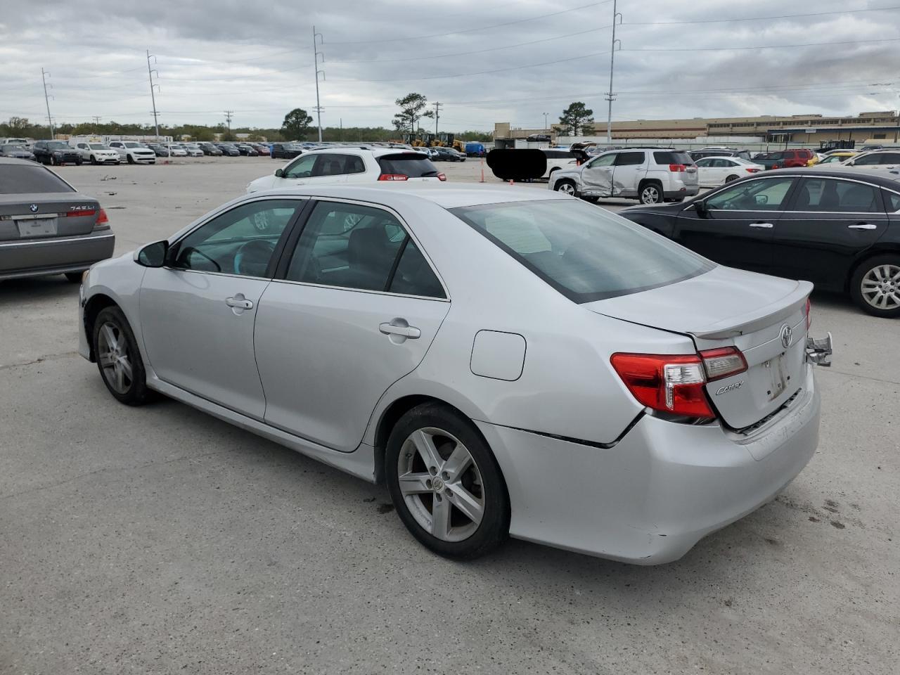 2012 TOYOTA CAMRY BASE - Фото 2
