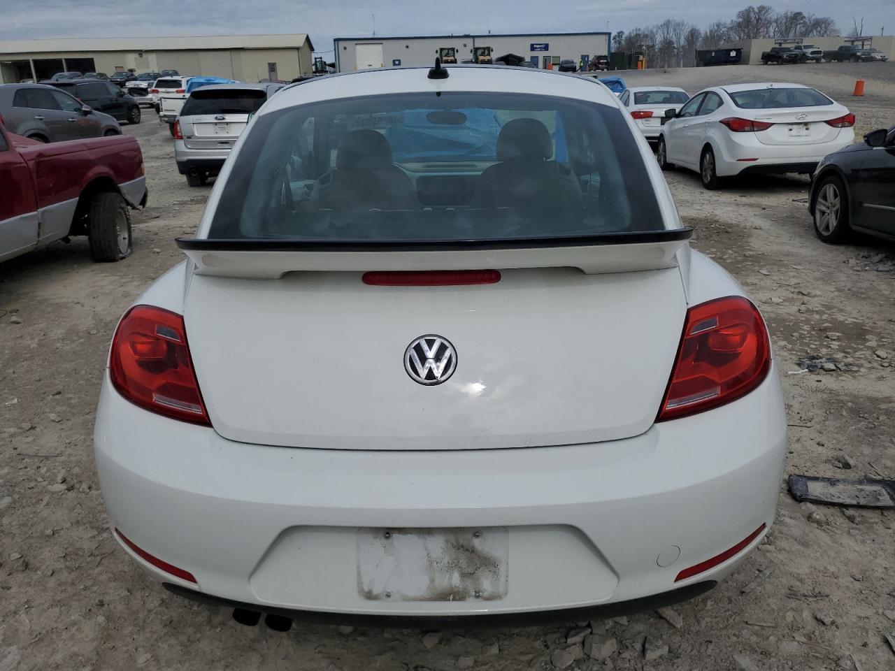 2015 VOLKSWAGEN BEETLE 1.8 - Фото 6