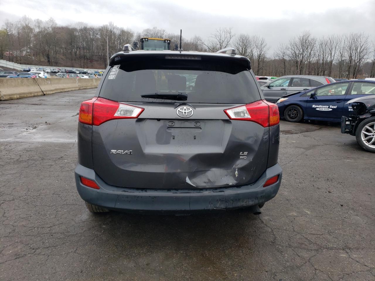 2014 TOYOTA RAV4 LE - Фото 6