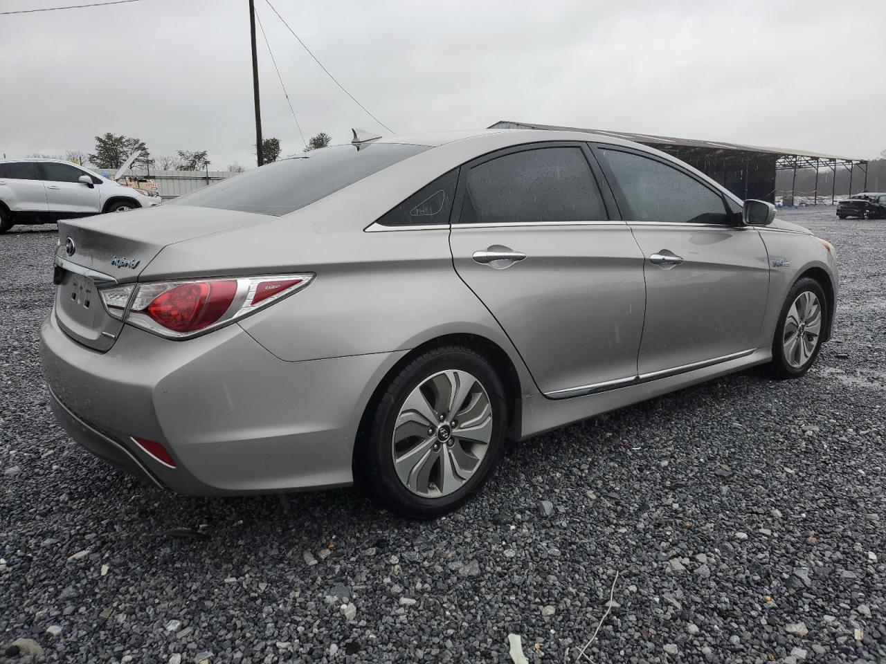 2013 HYUNDAI SONATA HYB - Image 3