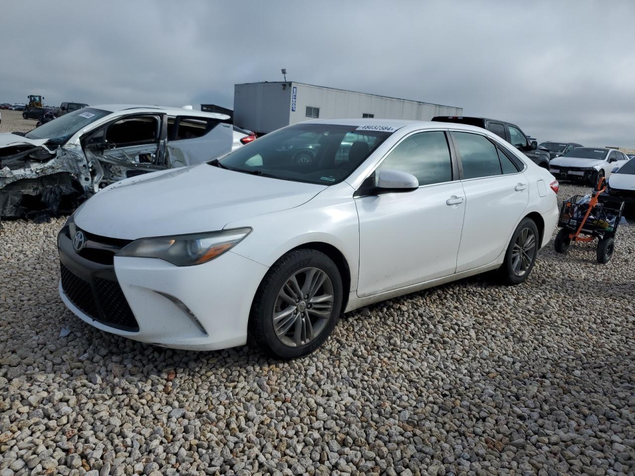 2016 TOYOTA CAMRY LE