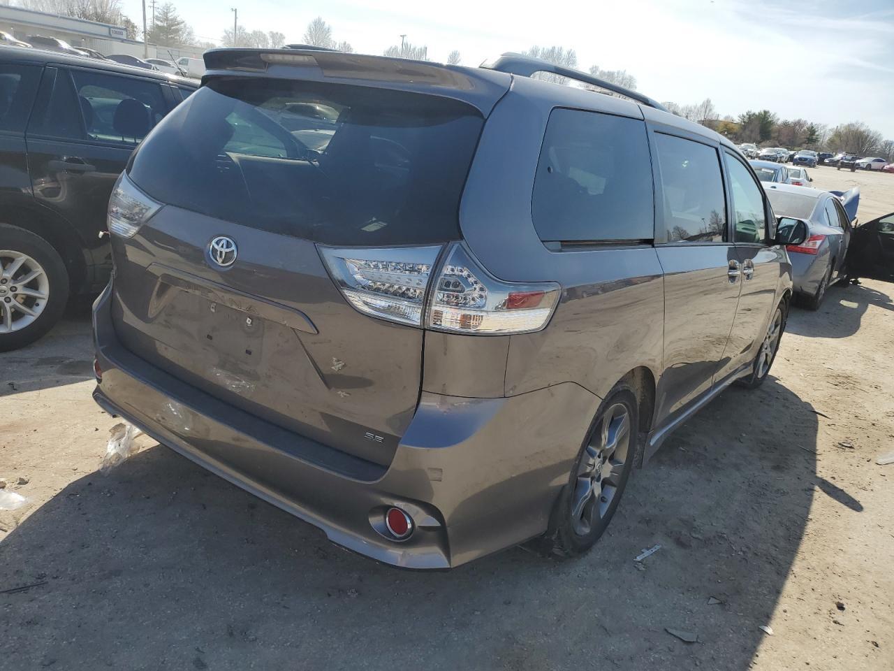 2015 TOYOTA SIENNA SPO - Фото 3