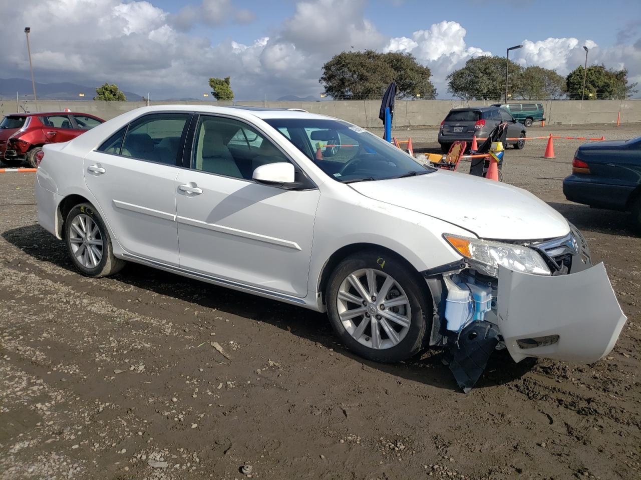 2013 TOYOTA CAMRY L - Фото 4