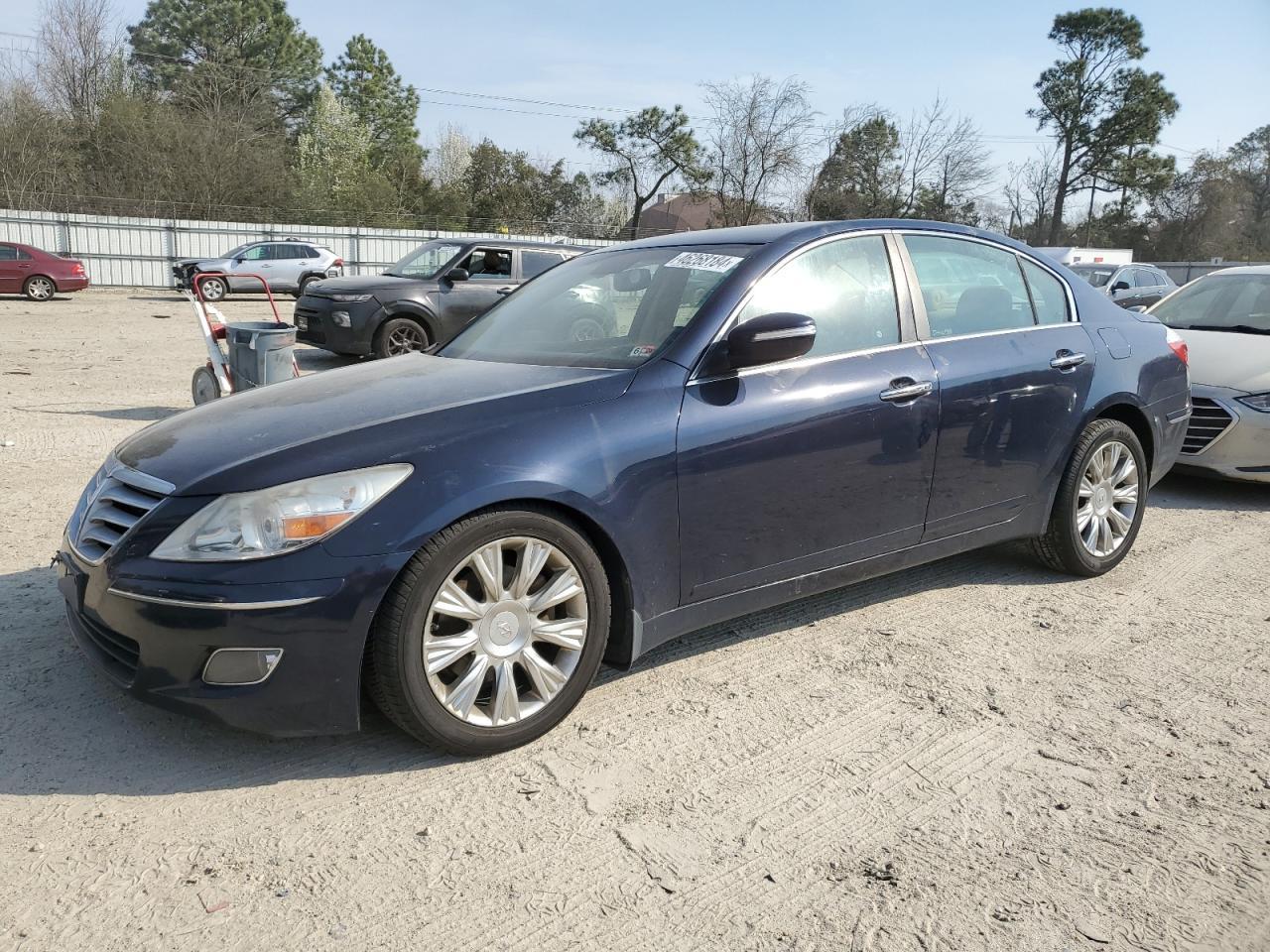 2011 HYUNDAI GENESIS 3. car image