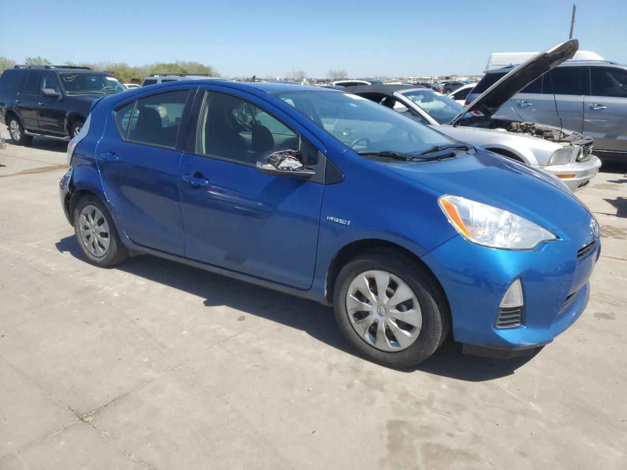 2013 TOYOTA PRIUS C - Image 4