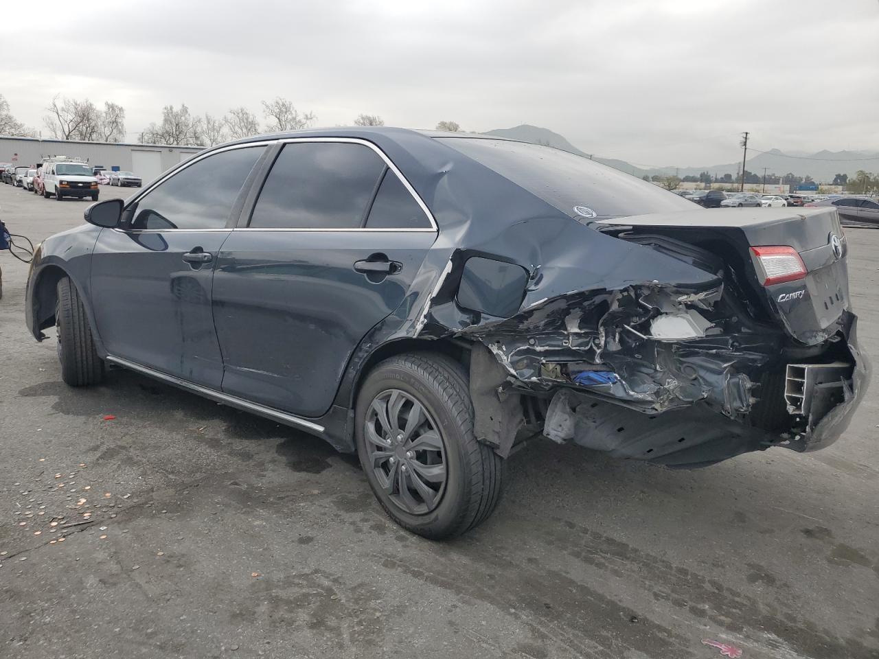 2012 TOYOTA CAMRY BASE - Фото 2