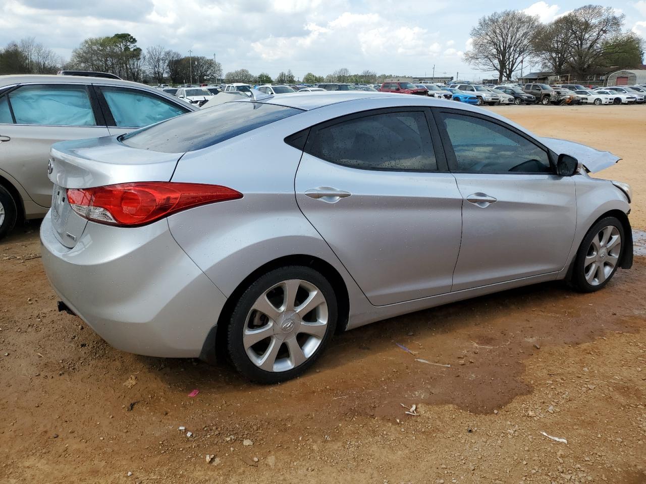 2013 HYUNDAI ELANTRA GL - Image 3