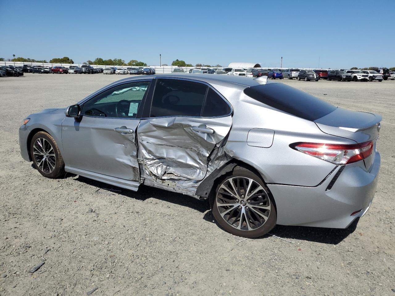 2020 TOYOTA CAMRY SE - Image 2