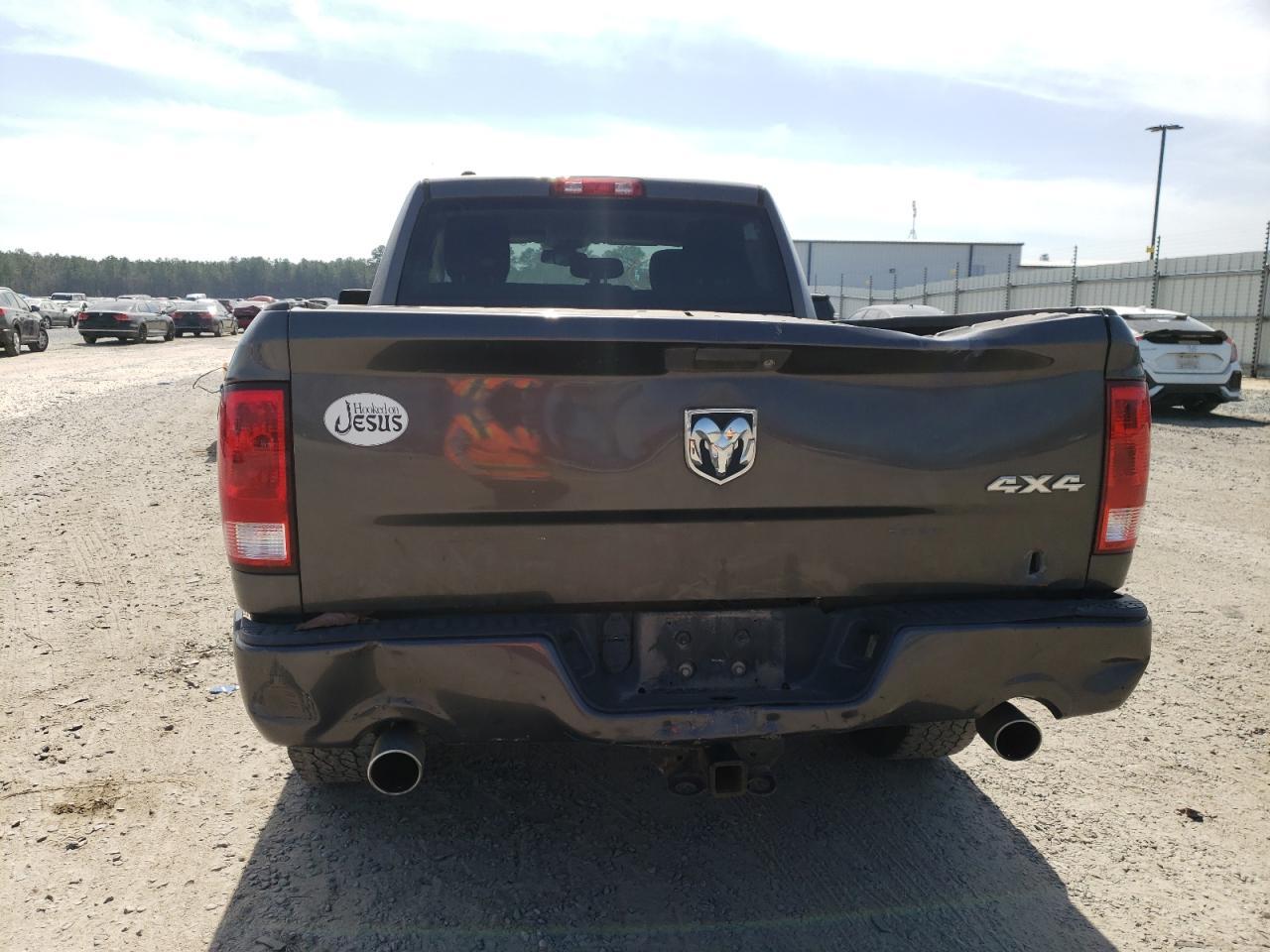 2014 RAM 1500 ST - Image 6