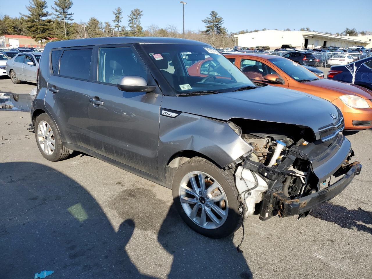 2019 KIA SOUL + - Image 4