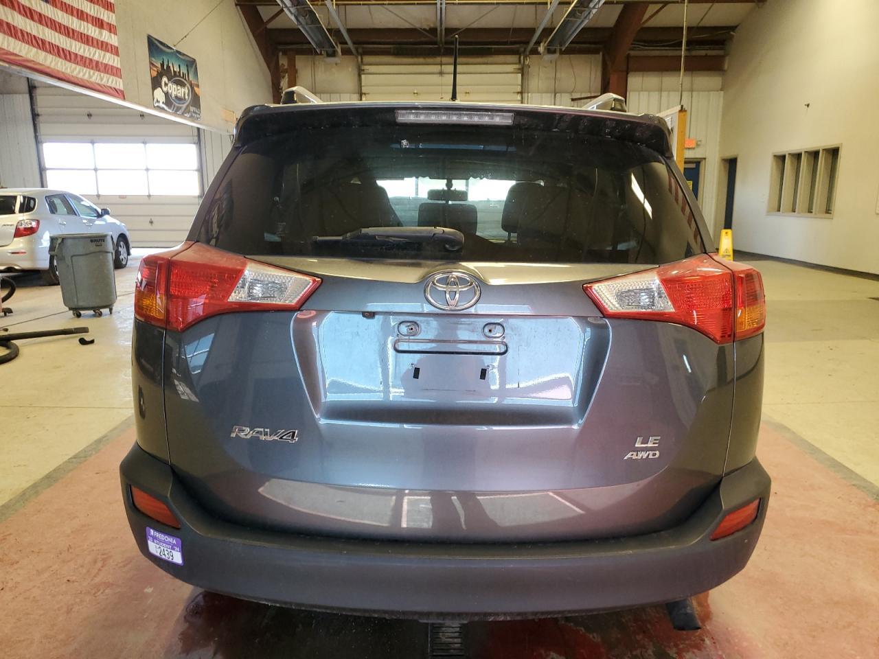 2014 TOYOTA RAV4 LE - Фото 6