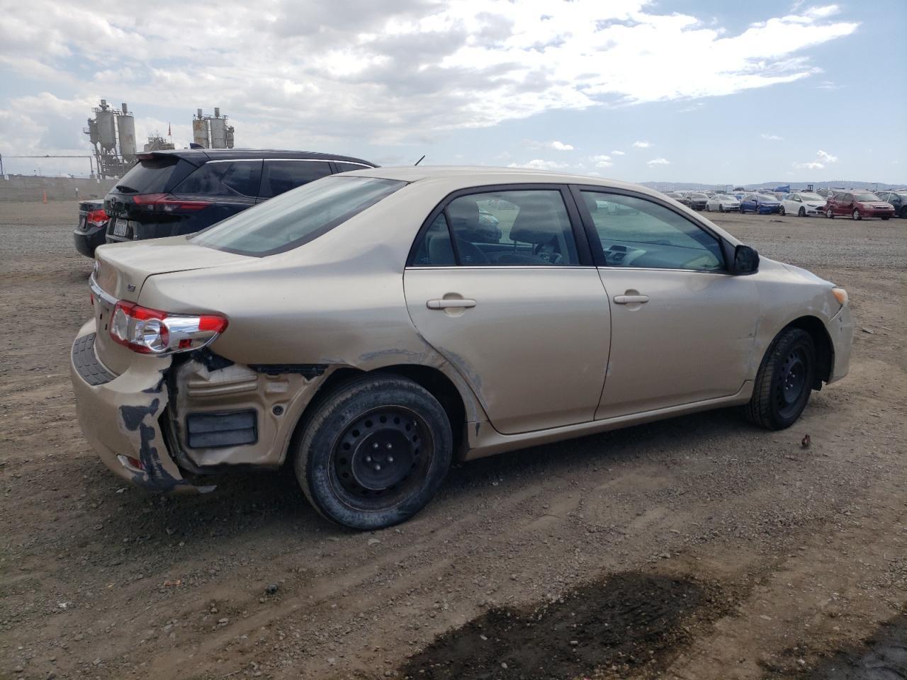 2013 TOYOTA COROLLA BA - Image 3