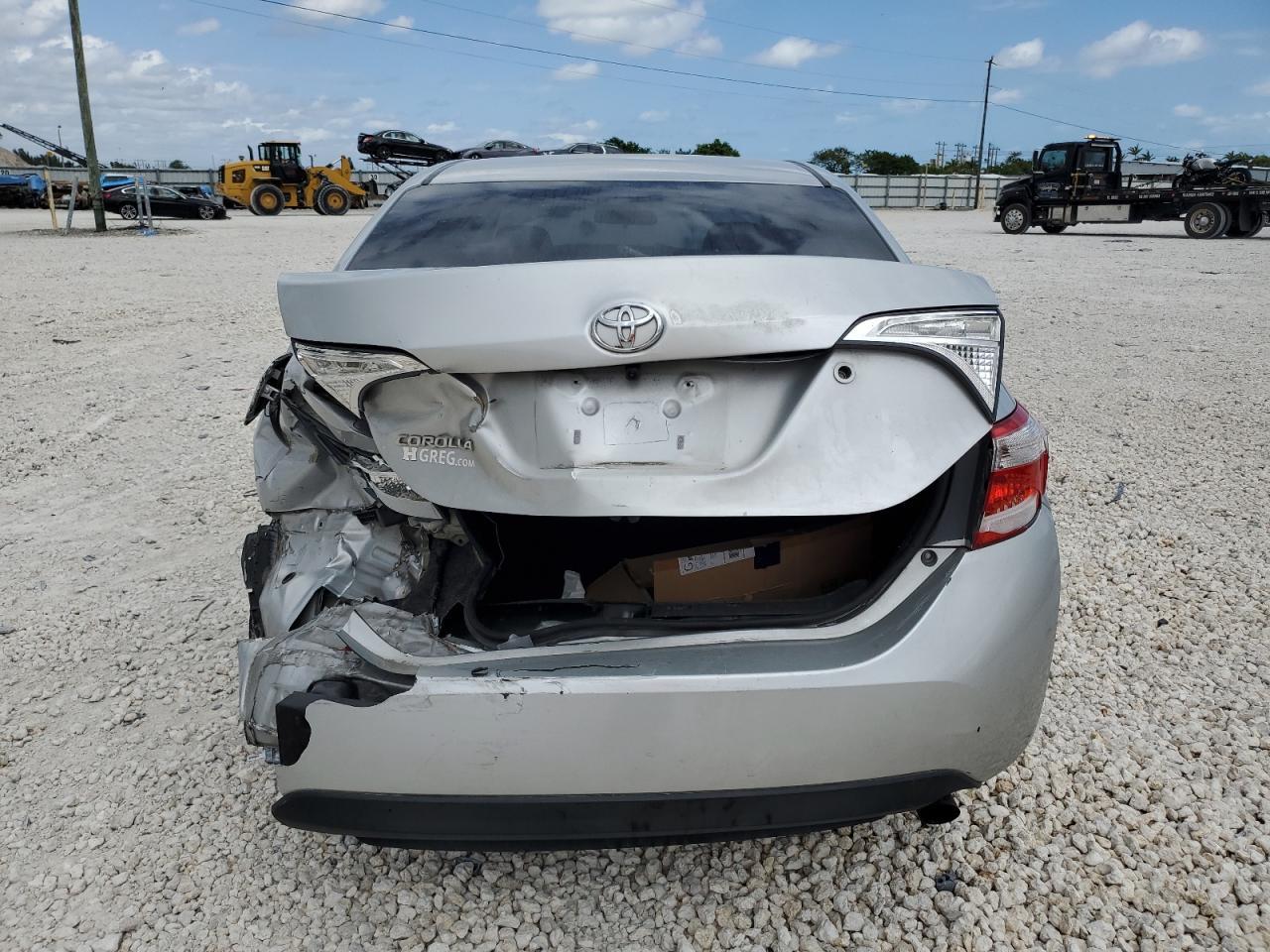2015 TOYOTA COROLLA L - Image 6