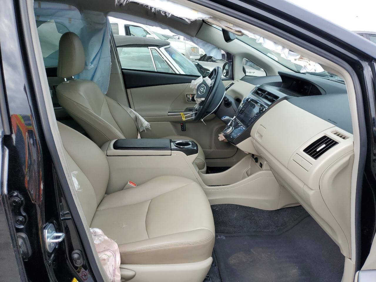 2015 TOYOTA PRIUS V - Фото 7