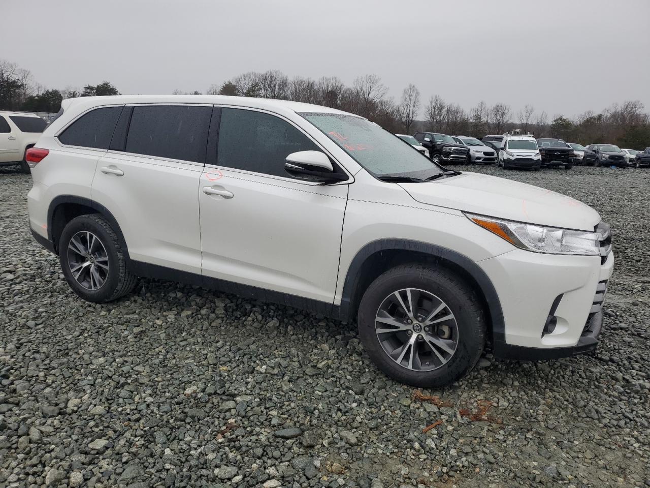 2019 TOYOTA HIGHLANDER - Image 4