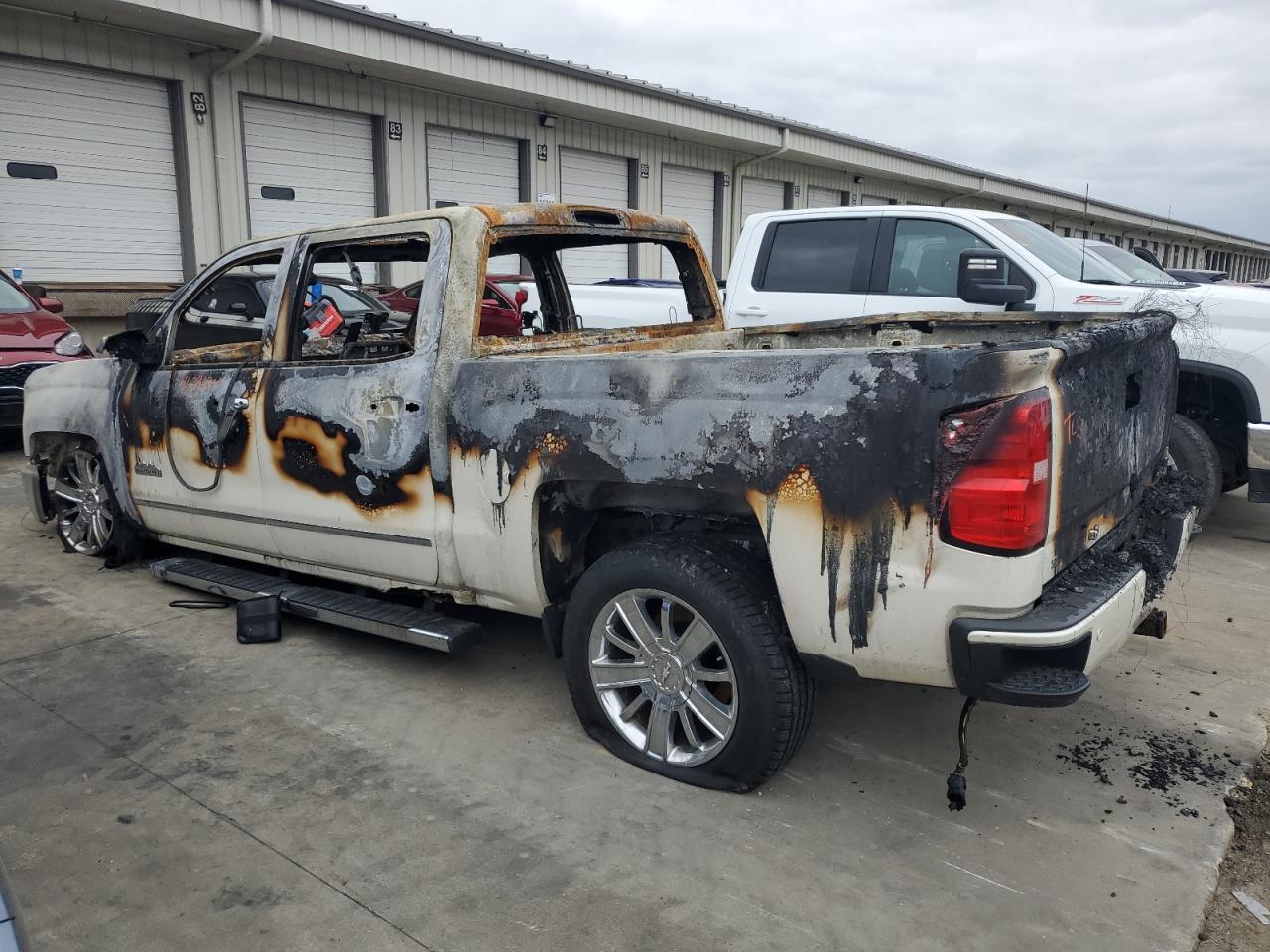 2014 CHEVROLET SILVERADO - Фото 2