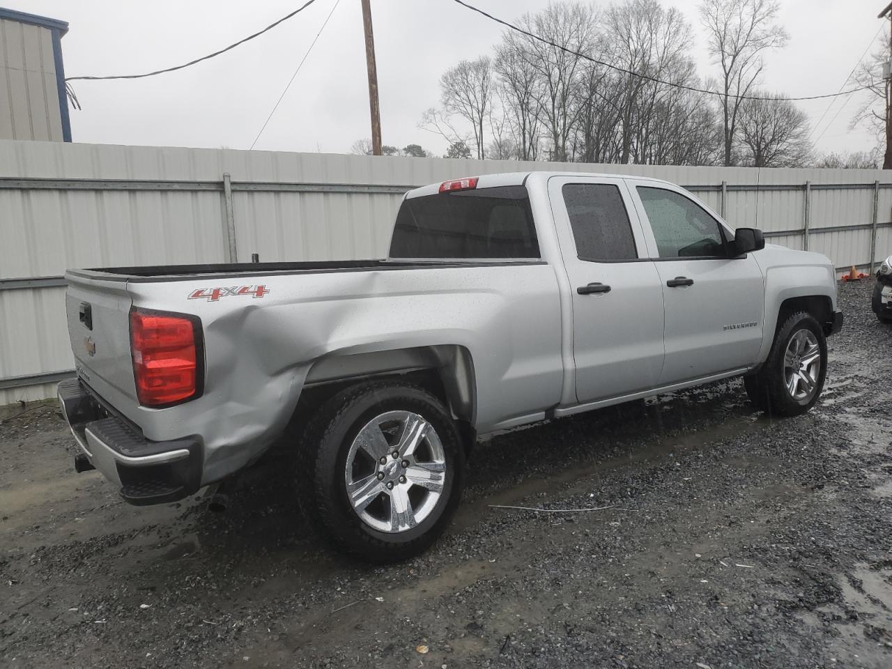 2017 CHEVROLET SILVERADO - Фото 3