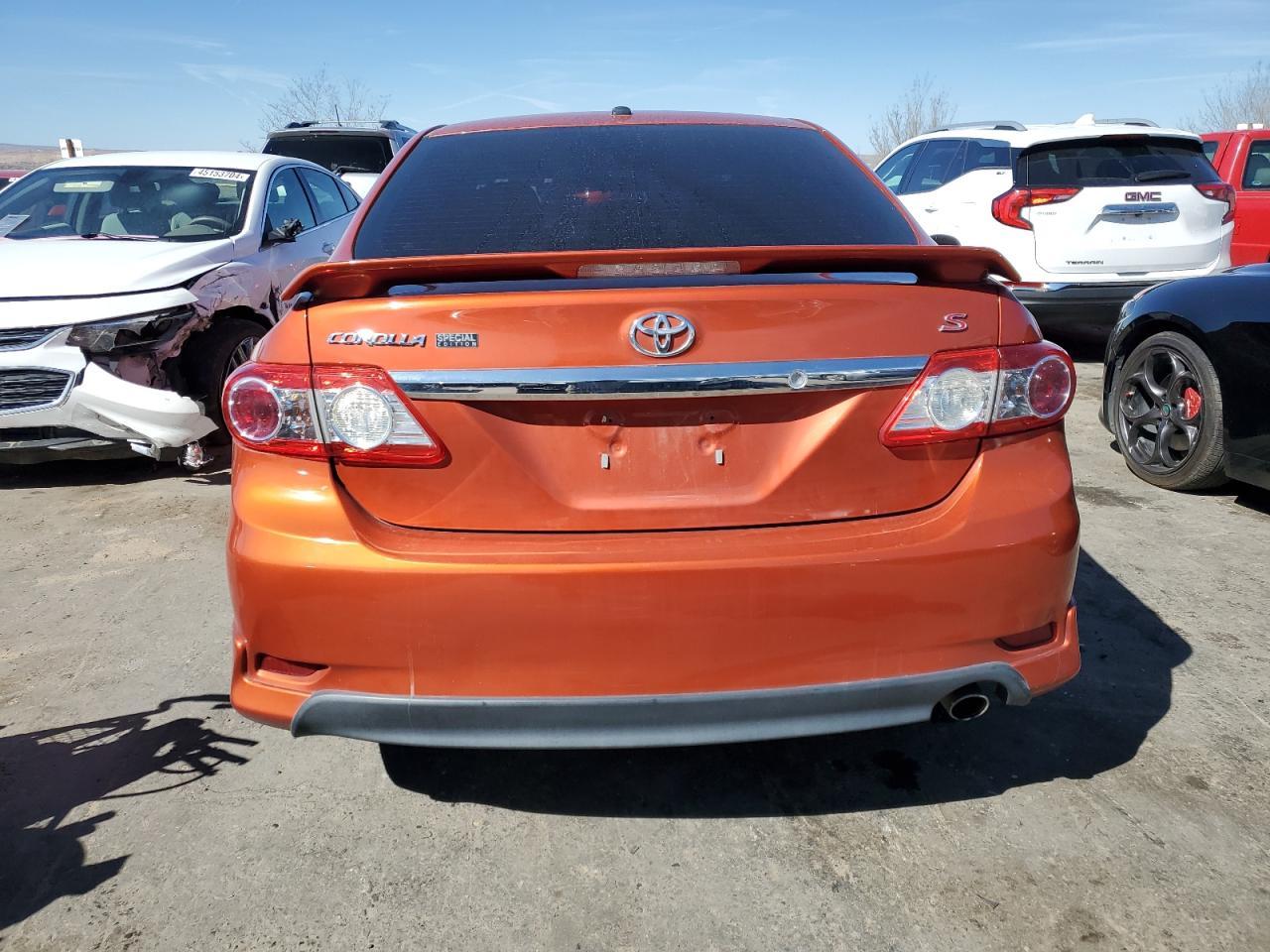 2013 TOYOTA COROLLA BA - Фото 6