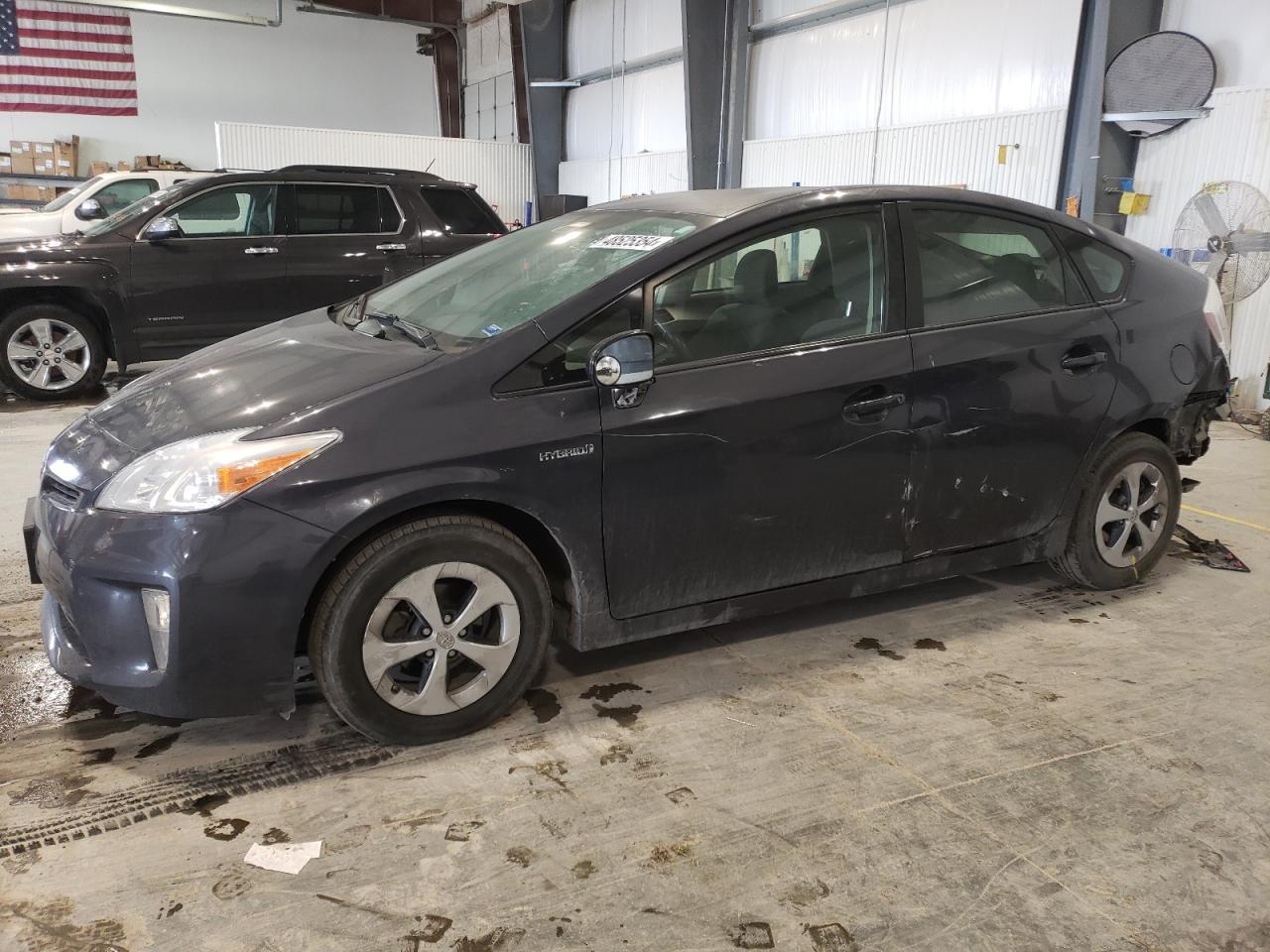 2013 TOYOTA PRIUS car image