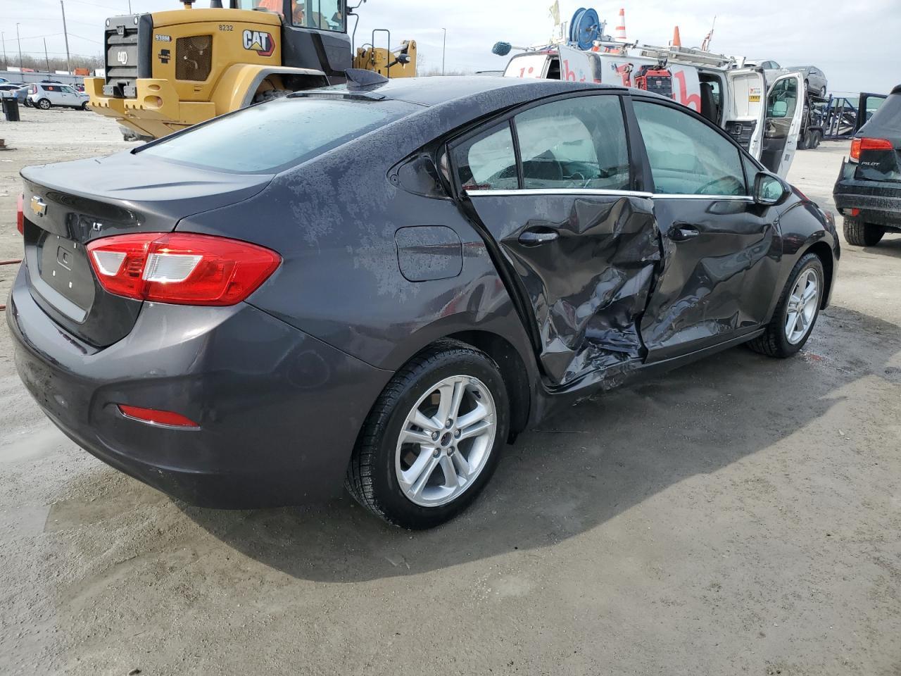2017 CHEVROLET CRUZE LT - Фото 3
